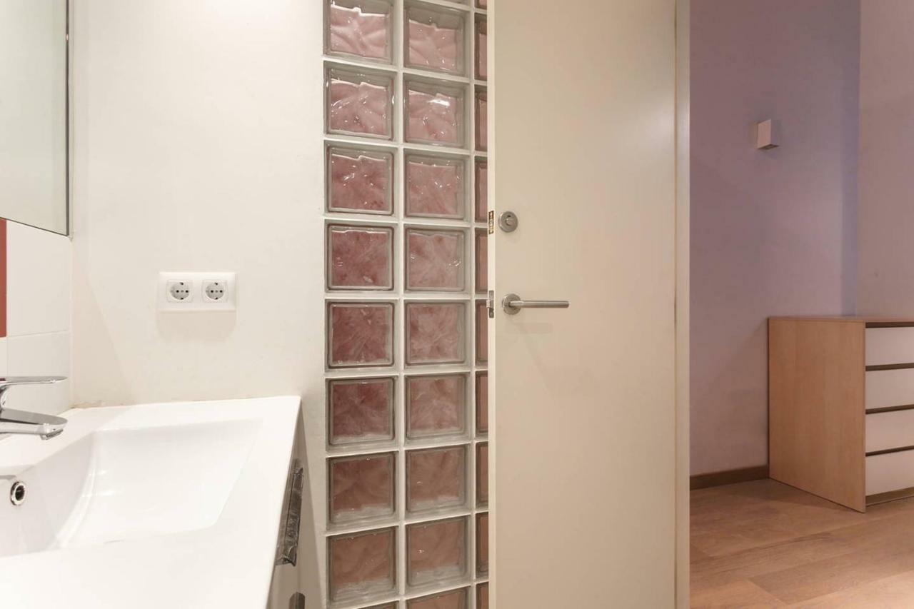 Nice Apartment In Sants Barcelona Exterior foto